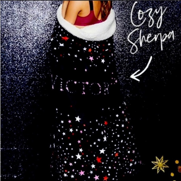 NIP Victoria's Secret Star Galaxy Sherpa Blanket - Picture 2 of 6